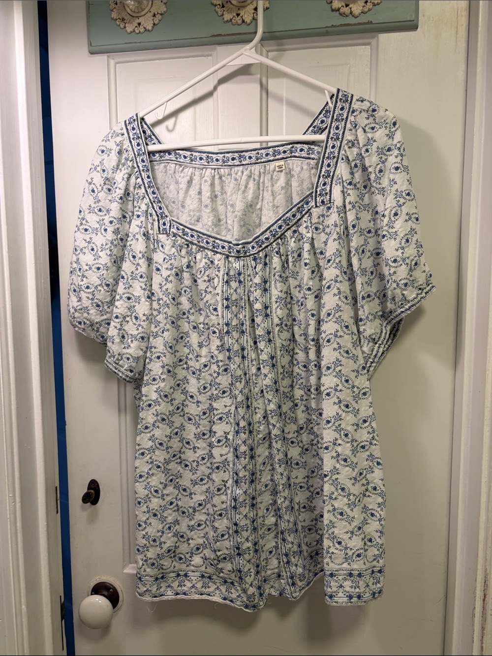 Blue & White Floral Square-Neck Tunic Top
